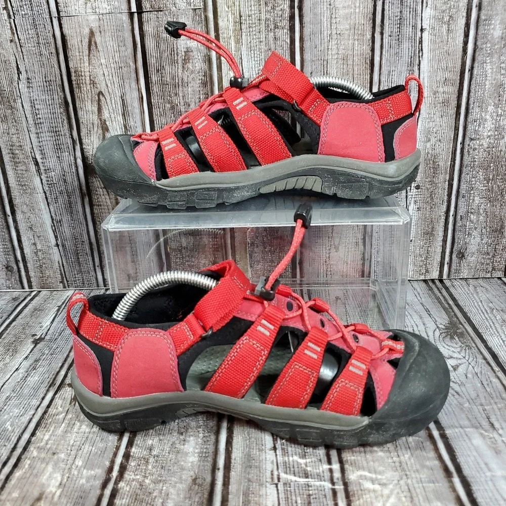 Keen Youth Newport H2 Waterproof Sandals Red Hiking Outdoor Trail Size 5